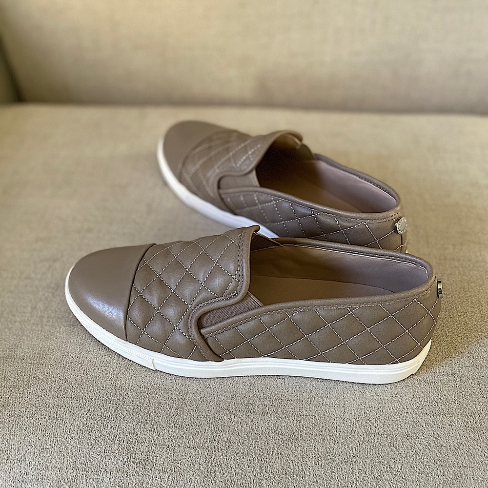 Steve Madden Leather Slip-ons